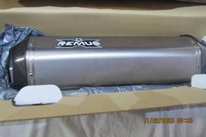 lot 34 image: HARLEY DAVIDSON BY REMUS SPORTS EXHAUST SYSTEM SILENCER 00054 STILL IN PKG
