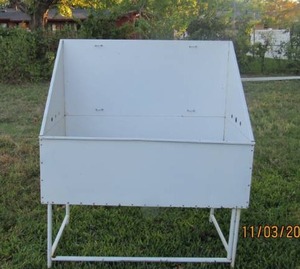 lot 127 image: PET WASH STATION 2 PIECES