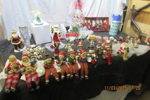 lot 155 image: CHRISTMAS DECORATIONS