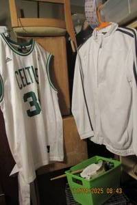 lot 191 image: ANTONIO PIERCE BOSTON CELTICS JERSEY, XL, STARTEER JACKET AND PANTS M