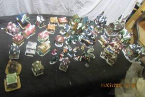 lot 153 image: CHRISTMAS TOWN GREAT TOWN