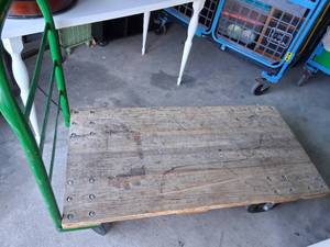 lot 9 image: WAREHOUSE FLAT BED DOLLIE
