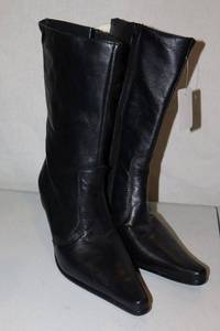 lot 10 image: NEW never worn Womens Black Leather Boots size 5 with 2.5 heel