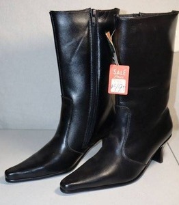 lot 12 image: NEW never worn Womens Black Leather Boots size 5