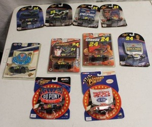 lot 83 image: Jeff Gordon model cars still in packaging - 10 total
