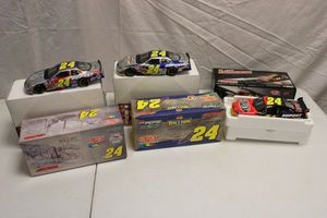 lot 88 image: Jeff Gordon 124 scale model cars - 3 total