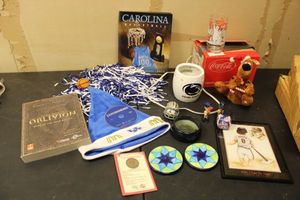 lot 185 image: Misc. sports collectibles, Coca-Cola glasses, Oblivion book