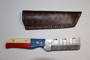 lot 247 image: Texas flag cowboy bull cutter knife with sheath