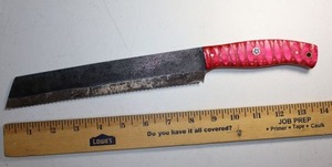 lot 256 image: 9 blade serrated narrow cleaver knife.  Pinkred wood grain handle.