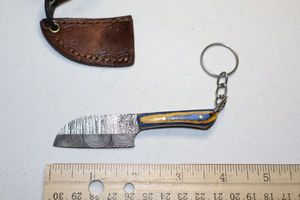 lot 37 image: Keychain mini sheepsfoot knife