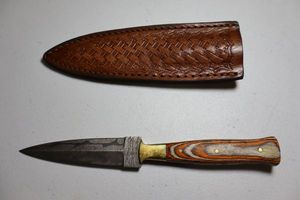 lot 56 image: Dagger knife with sheath