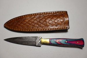 lot 57 image: Dagger knife with sheath