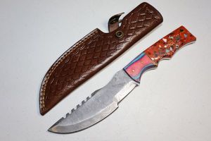 lot 96 image: Hunting knife with sheath