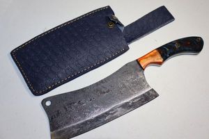 lot 101 image: Cleaver knife 7.5 blade with sheath