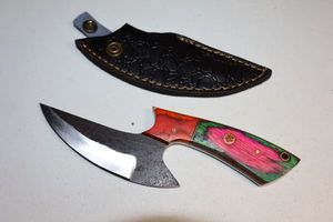 lot 110 image: Ulu knife with sheath