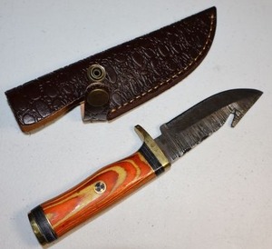 lot 111 image: Gut hook skinner knife with sheath