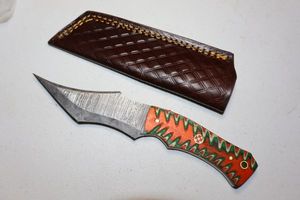 lot 131 image: Hunting knife 4.5 blade with sheath