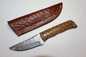 lot 139 image: Hunting knife with sheath