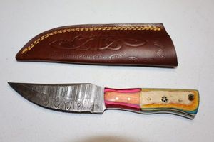 lot 149 image: Hunting knife with sheath