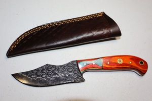 lot 151 image: Hunting knife with sheath