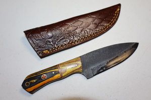 lot 159 image: Drop point knife 3.5 blade