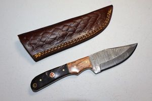 lot 162 image: Drop point knife 3.25 blade