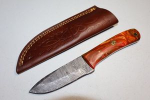 lot 175 image: Hunting knife with sheath
