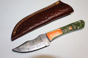 lot 178 image: Hunting knife with sheath