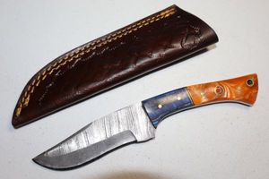 lot 190 image: Hunting knife with sheath