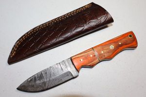 lot 193 image: Hunting knife with sheath