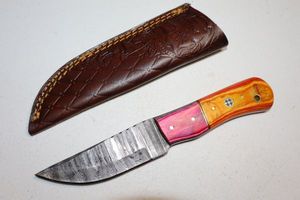 lot 195 image: Hunting knife with sheath