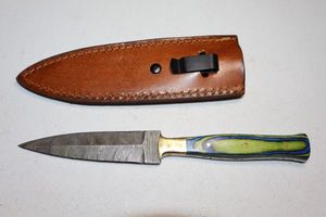 lot 290 image: Dagger knife with sheath
