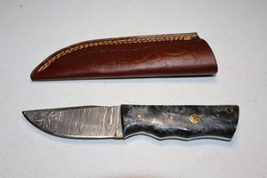 lot 338 image: Hunting knife with sheath