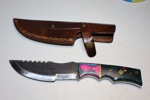 lot 341 image: Tactical style Hunting knife with sheath