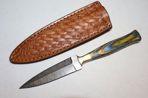 lot 351 image: Dagger knife with sheath