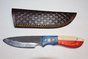 lot 355 image: Texas handle hunting knife with sheath