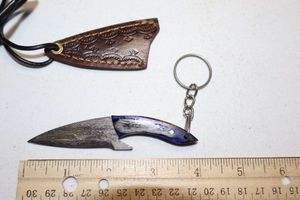 lot 359 image: Keychain drop point knife with sheath