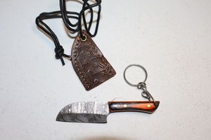 lot 360 image: Keychain mini sheepsfoot knife with sheath