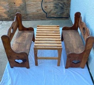lot 23 image: 3-PIECE CHILD PINIC SET , A TABLE AND 2 BENCHES