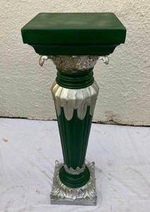 lot 30 image: COLORFUL GREENSILVER LARGE COLUMN, 37T X 12W X 12D.