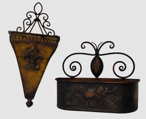lot 50 image: A 2-PIECE SET OF DCOR PLANTERS. SHORTER ONE SITS ON FLOOR 0R TABLE 9.5T X 11L&nbsp X 4.5W. THE TALLER ONE 16t X 7W X 4D, IS DESIGNED FOR THE WALL. A GREAT PLACE TO DISPLAY YOUR ARTIFICIAL FLOWERS.