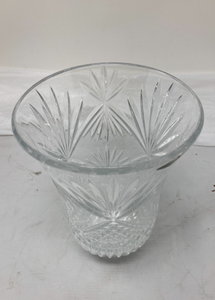 lot 84 image: VTG SHANNON LEAD CRYSTAL LAMP SHADE - Open on the top and bottom. 8T x 6Diam.