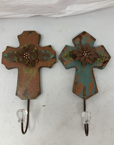lot 106 image: HOBBY LOBBY WOOD &amp METAL CROSS&nbsp&nbsp&nbsp9.5T x 5.5W