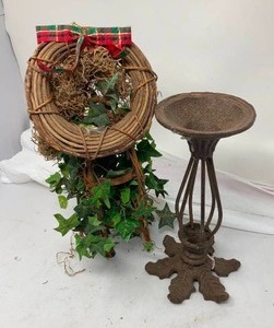 lot 128 image: PILLAR CANDLE HOLDER AND HOLIDAY TABLE DECOR