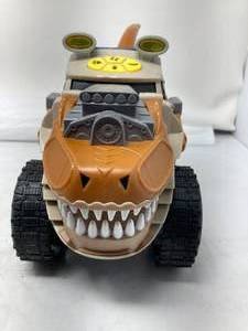 lot 141 image: ADVENTURE FORCE JAWSOME JAMMER. MOTORIZED VEHICLE WITH DINOSAUR THEMED MONSTER TRUCK TOY