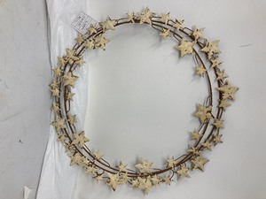 lot 241 image: BRAND NEW. FROM DECOR STEALS 18DIAM AGED IRON STAR WREATH.