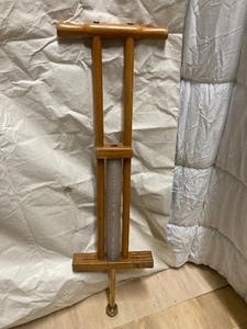lot 250 image: VINTAGE WOOD POGO STICK WITH METAL BOTTOM. 41T x 11.5W