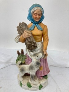 lot 221 image: VTG FLAMBRO Porcelain Figurine Rural Scene  of Old Woman Country Farmer with Dog Gathering Wood, 11,5T