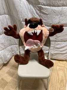 lot 268 image: Stuffed Animal, Tasmanian Devil - Looney Tunes Taz, Brown,Pink, & White  25T   26W