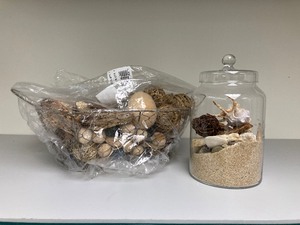 lot 178 image: Lot of 2.  1) 2 Jars & Lids   2)Wire Basket with Driftwood, Shells, Sand